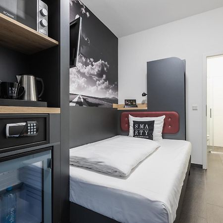 Smarty Airport Cologne Hotel - Kontaktloser Self Check-In Екстериор снимка