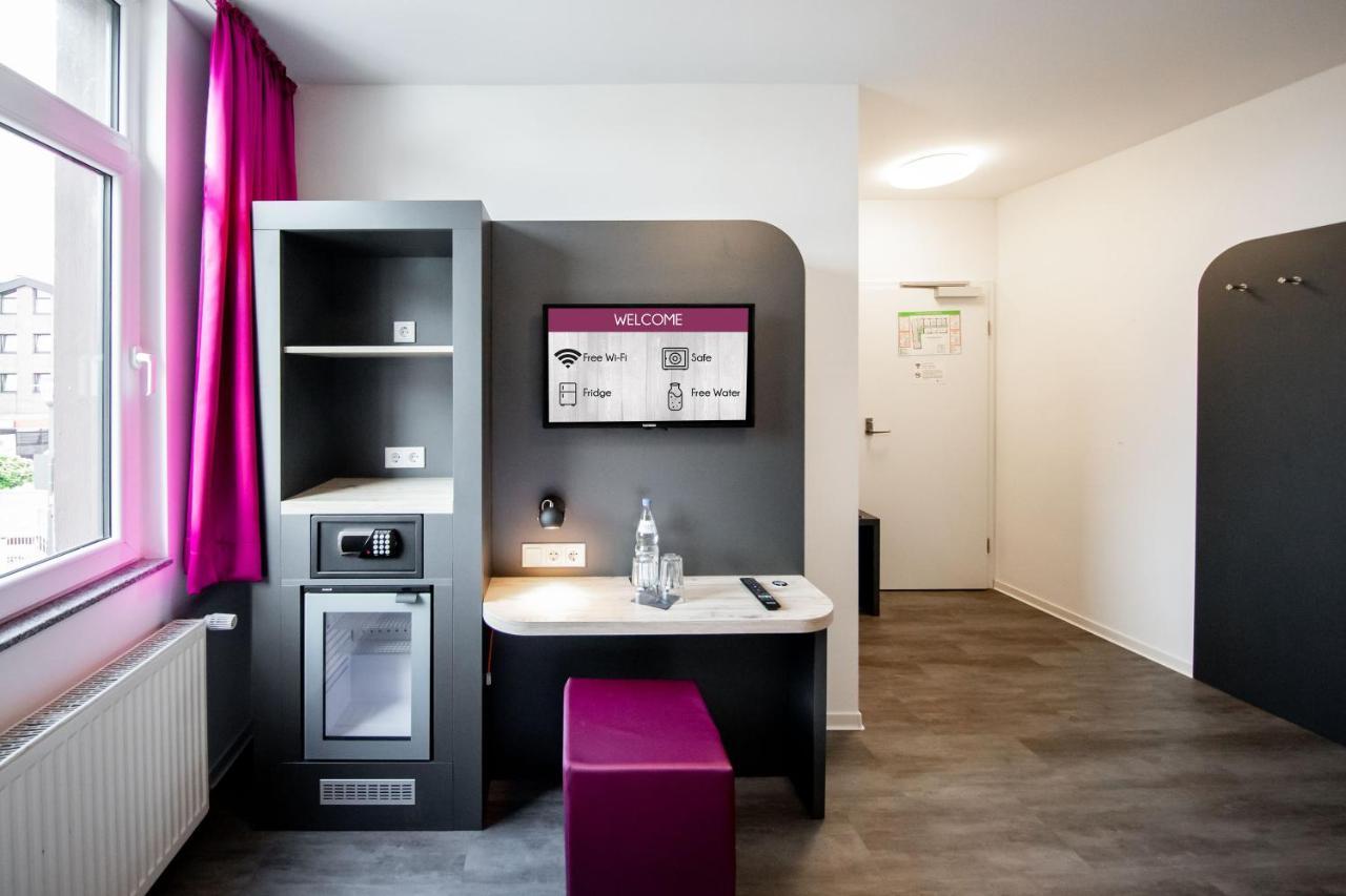 Smarty Airport Cologne Hotel - Kontaktloser Self Check-In Екстериор снимка