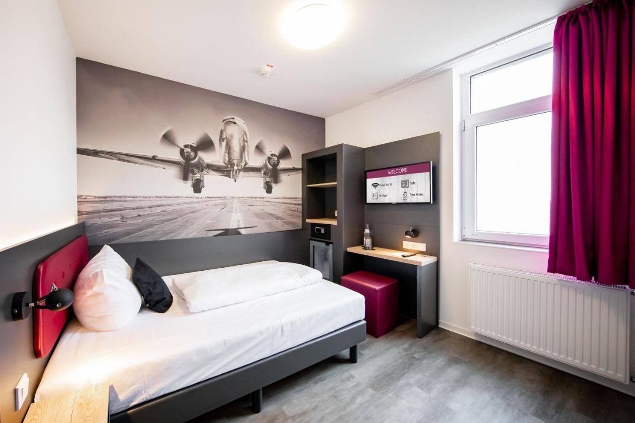 Smarty Airport Cologne Hotel - Kontaktloser Self Check-In Екстериор снимка