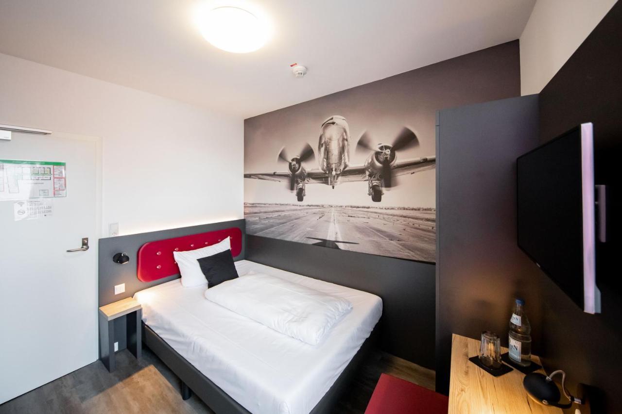 Smarty Airport Cologne Hotel - Kontaktloser Self Check-In Екстериор снимка
