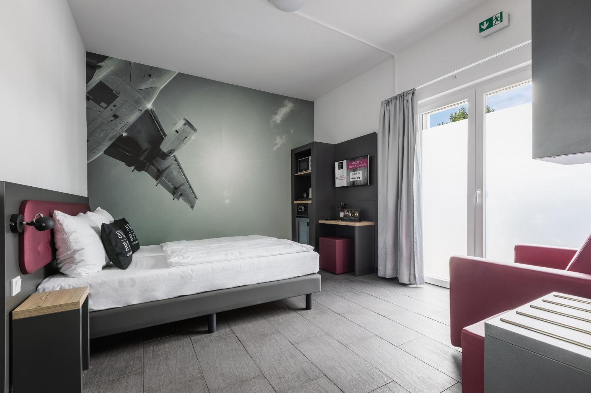 Smarty Airport Cologne Hotel - Kontaktloser Self Check-In Екстериор снимка