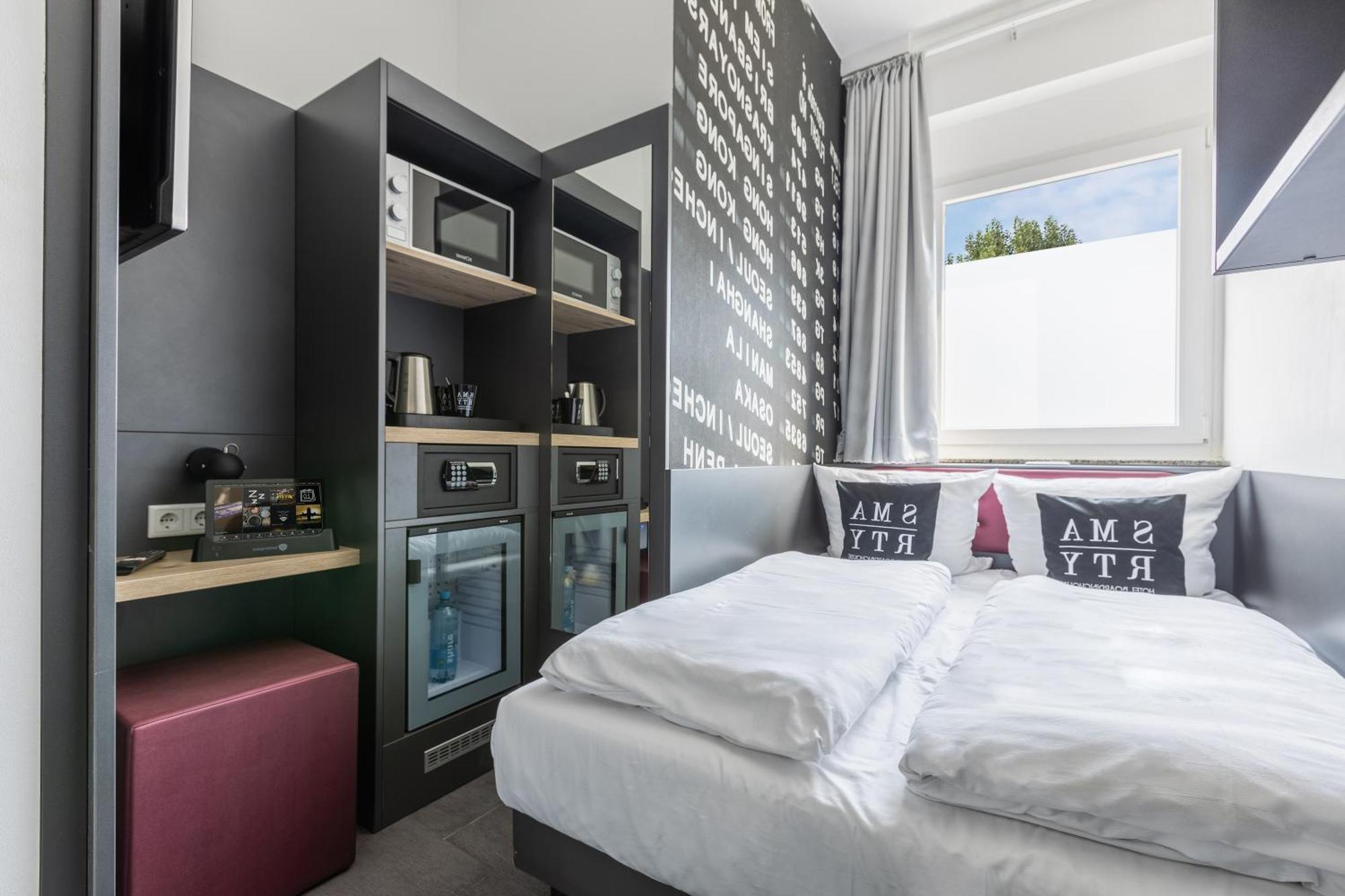 Smarty Airport Cologne Hotel - Kontaktloser Self Check-In Екстериор снимка