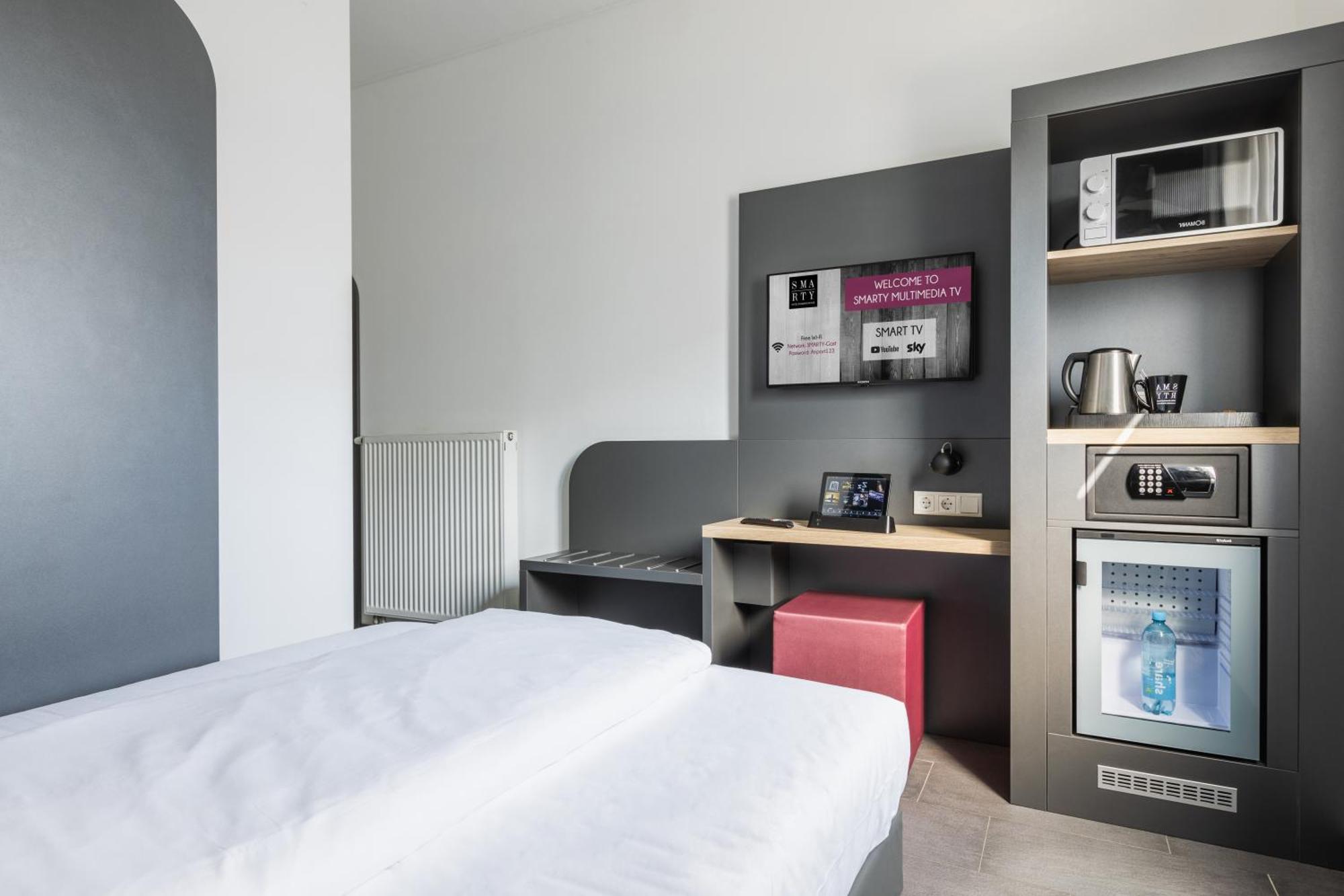 Smarty Airport Cologne Hotel - Kontaktloser Self Check-In Екстериор снимка