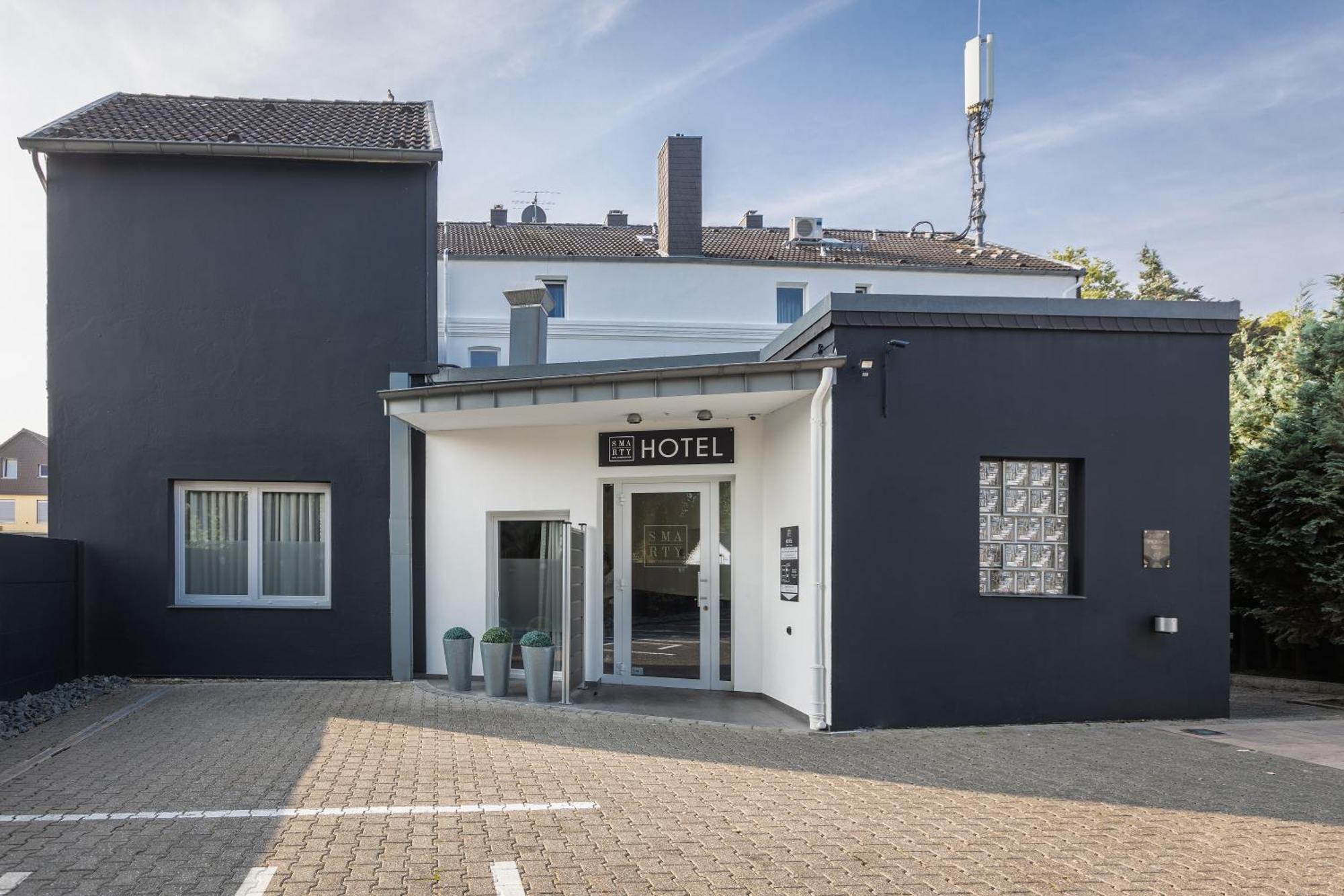 Smarty Airport Cologne Hotel - Kontaktloser Self Check-In Екстериор снимка