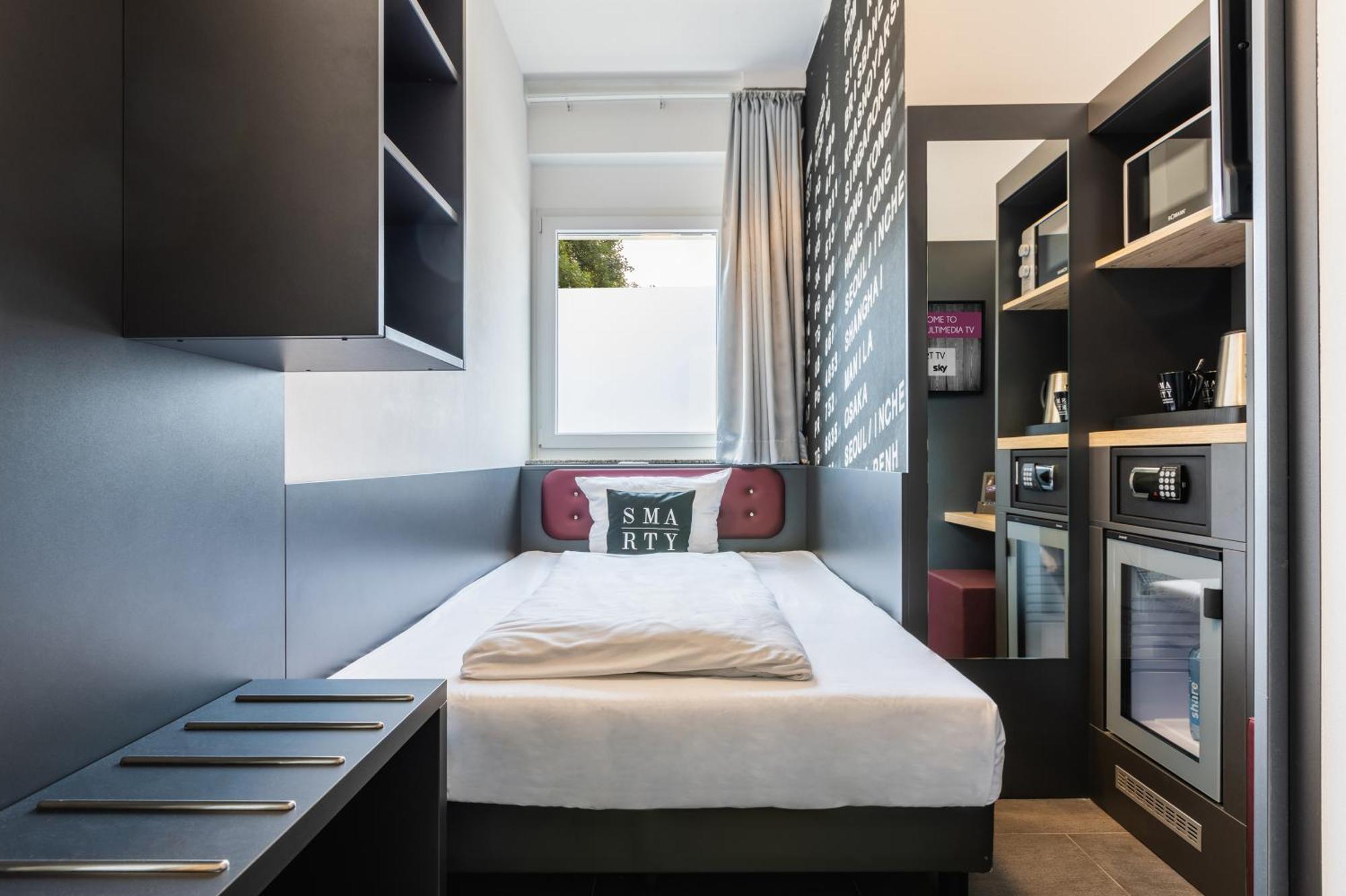 Smarty Airport Cologne Hotel - Kontaktloser Self Check-In Екстериор снимка